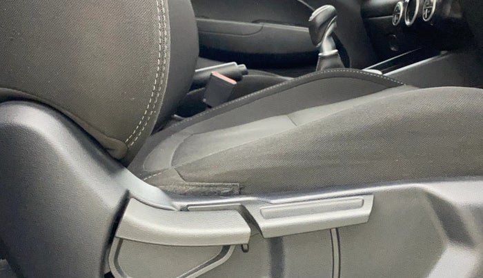 2020 Hyundai VENUE SX 1.0 TURBO IMT, Petrol, Manual, 14,994 km, Driver Side Adjustment Panel