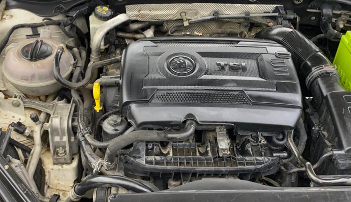 2016 Skoda Superb STYLE 1.8 TSI MT, Petrol, Manual, 48,557 km, Engine View - Right