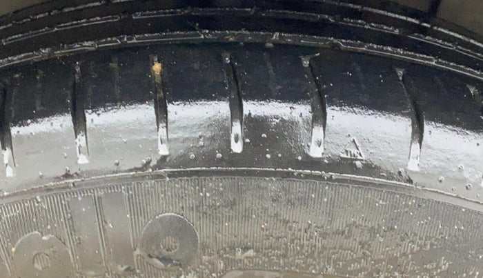 2023 Tata ALTROZ XZ PLUS SUNROOF CNG, CNG, Manual, 40,498 km, Left Front Tyre Tread