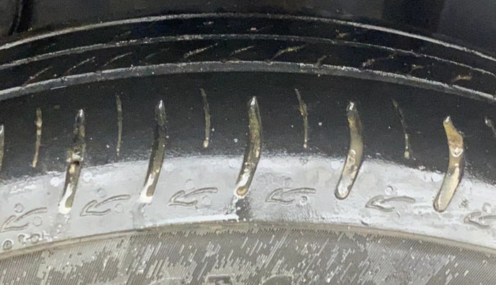 2023 Tata ALTROZ XZ PLUS SUNROOF CNG, CNG, Manual, 40,498 km, Left Rear Tyre Tread