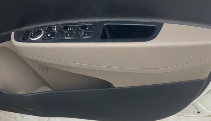 2016 Hyundai Xcent S 1.2, Petrol, Manual, 1,17,304 km, Driver Side Door Panels Control