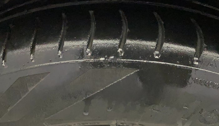 2016 Hyundai Grand i10 ASTA (O) AT 1.2 KAPPA VTVT, Petrol, Automatic, 79,667 km, Left Front Tyre Tread