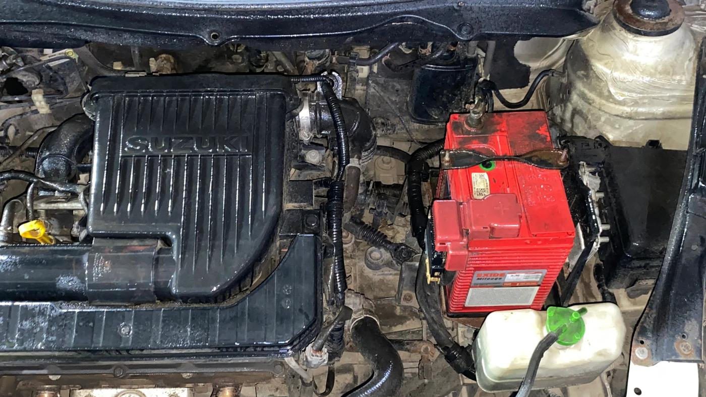 2013 Maruti Swift VXI, Petrol, Manual, 73,470 km, Engine View - Left