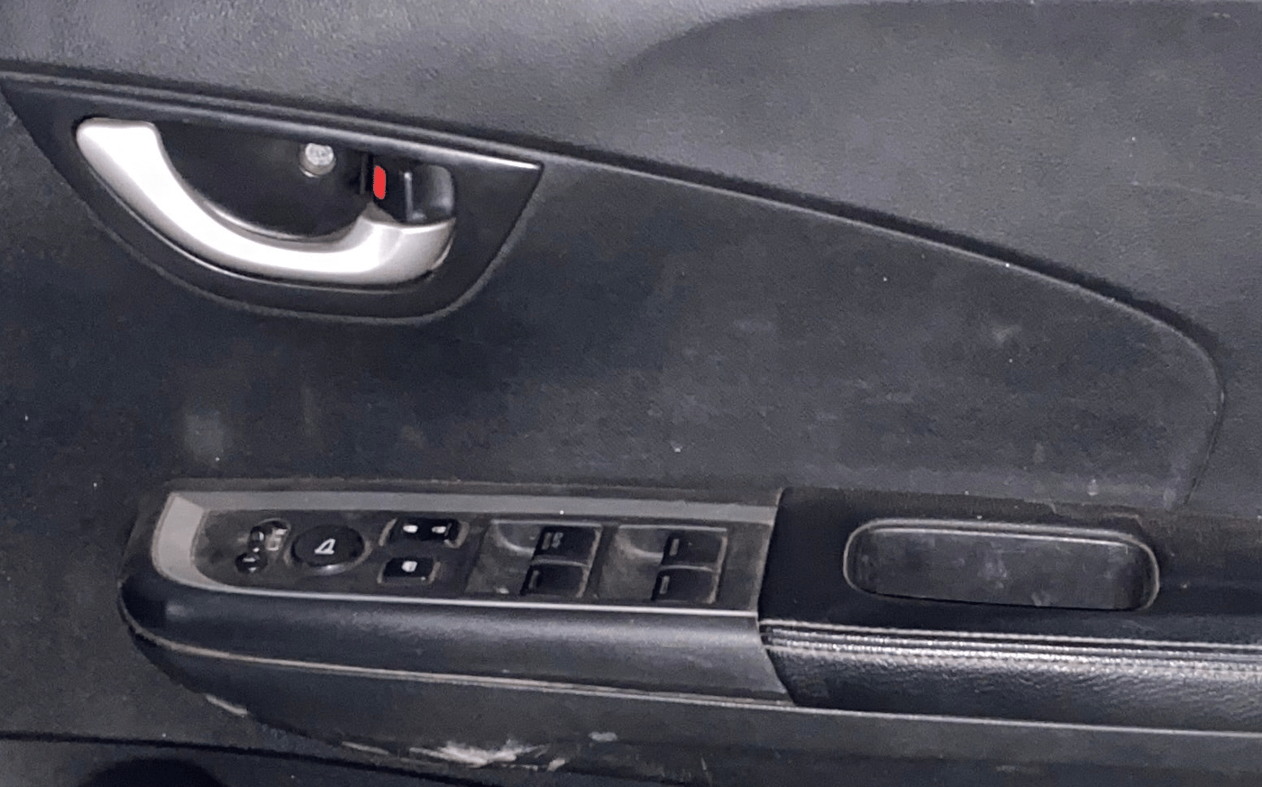 2018 Honda BR-V 1.5L I- DTEC VX, Diesel, Manual, 91,347 km, Driver Side Door Panels Control