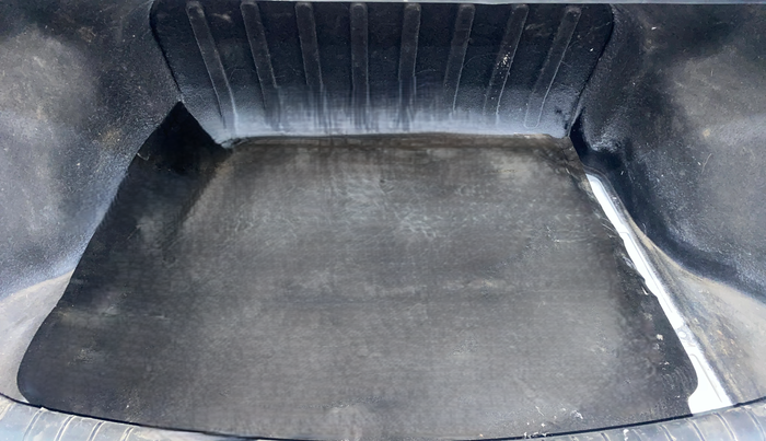 2018 Hyundai Verna 1.4 E PETROL, Petrol, Manual, 75,307 km, Boot Inside