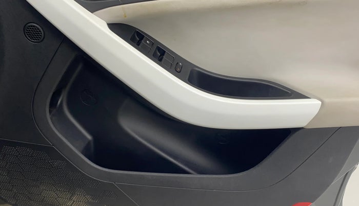 2024 Tata NEXON CREATIVE+ DCA 1.2 PETROL, Petrol, Automatic, 26,511 km, Driver Side Door Panels Control