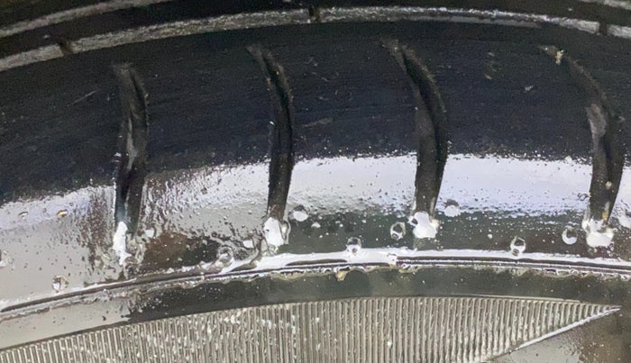 2022 Hyundai AURA S 1.2 CNG, CNG, Manual, 66,968 km, Left Front Tyre Tread