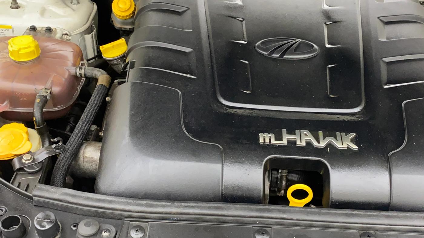 2020 Mahindra XUV500 W7 AT, Diesel, Automatic, 73,918 km, Engine View - Right