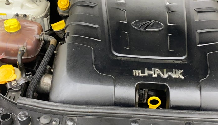 2020 Mahindra XUV500 W7 AT, Diesel, Automatic, 73,825 km, Engine View - Right