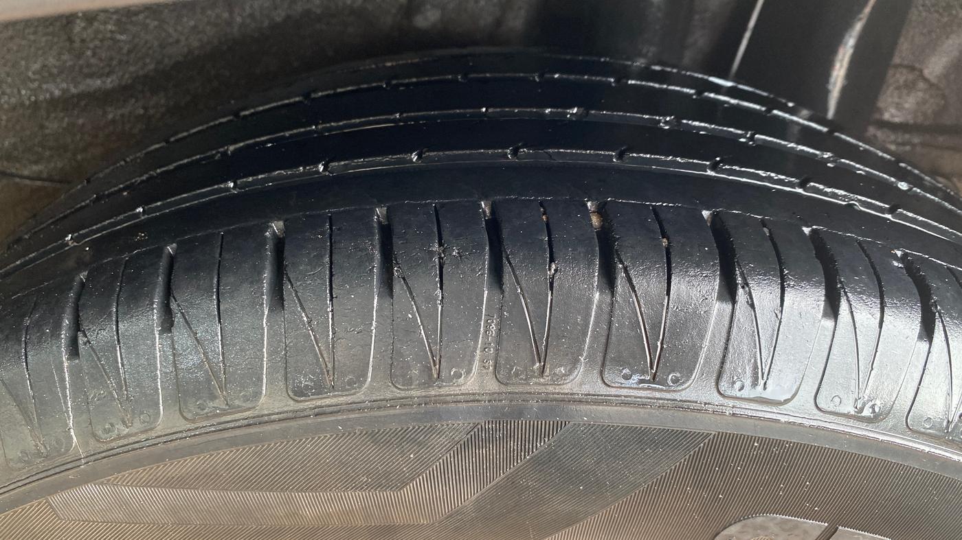 2021 KIA SONET HTK PLUS 1.2, Petrol, Manual, 65,228 km, Left Rear Tyre Tread