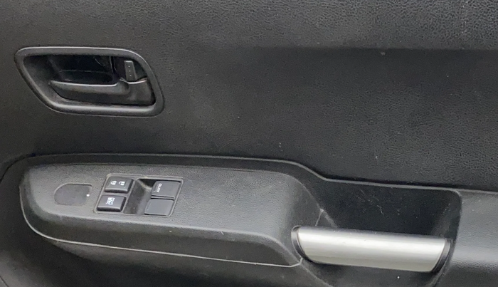 2021 Maruti IGNIS SIGMA 1.2, Petrol, Manual, 40,250 km, Driver Side Door Panels Control
