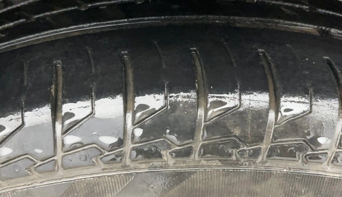 2022 Maruti S Cross SIGMA 1.5, Petrol, Manual, 42,301 km, Right Rear Tyre Tread