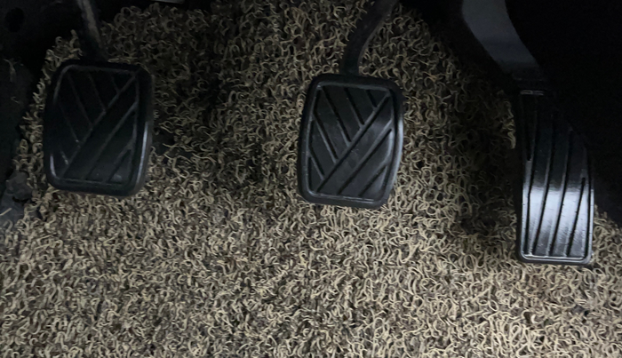 2022 Maruti S Cross SIGMA 1.5, Petrol, Manual, 42,301 km, Pedals