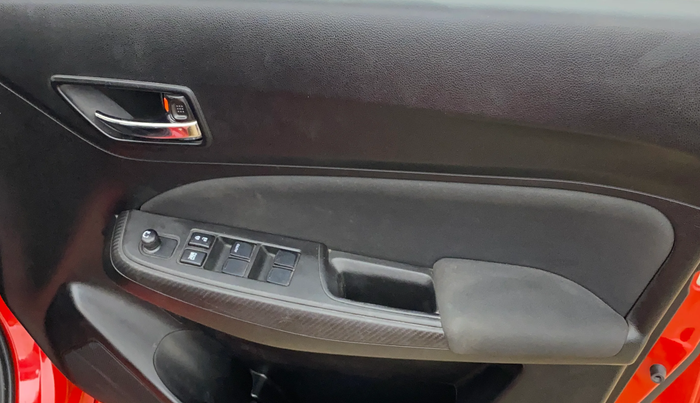 2019 Maruti Swift VXI, Petrol, Manual, 33,813 km, Driver Side Door Panels Control