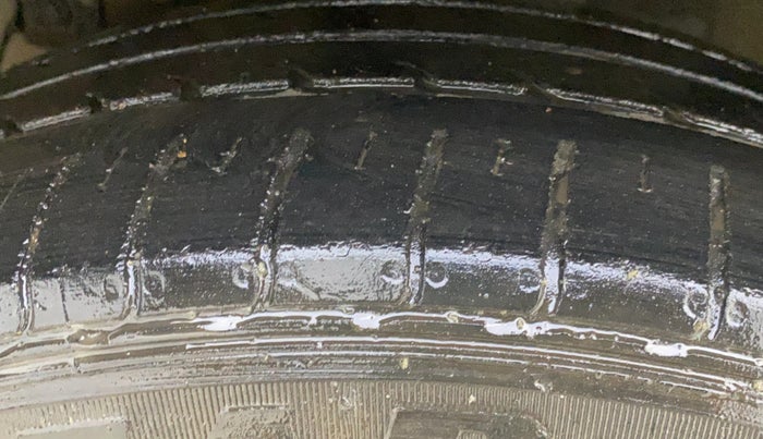 2017 Maruti Ciaz SIGMA 1.4 MT PETROL, Petrol, Manual, 59,220 km, Left Front Tyre Tread