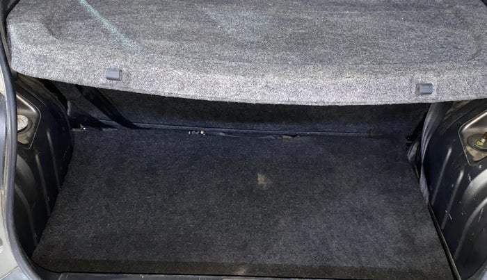 2017 Renault Kwid RXT 1.0, Petrol, Manual, 28,650 km, Boot Inside