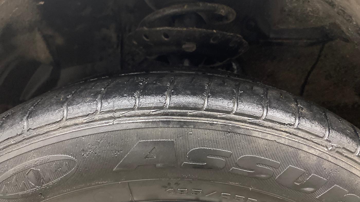 2013 Honda City 1.5L I-VTEC V MT, Petrol, Manual, 1,00,405 km, Left Front Tyre Tread