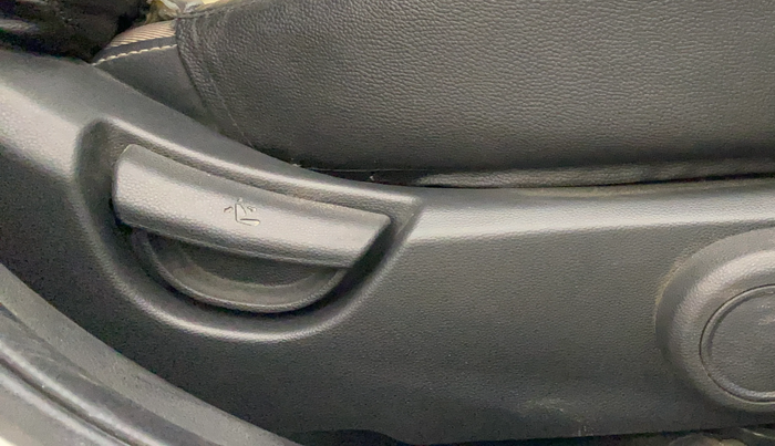 2016 Hyundai Xcent SX 1.2, Petrol, Manual, 19,400 km, Driver Side Adjustment Panel