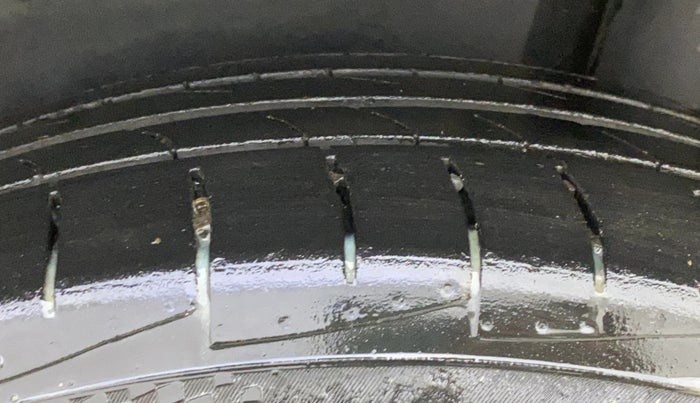 2020 MG HECTOR SUPER 1.5 PETROL, Petrol, Manual, 55,775 km, Left Rear Tyre Tread