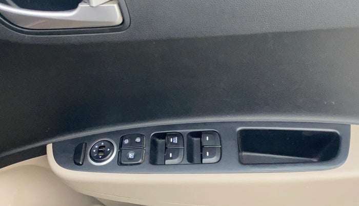 2015 Hyundai Grand i10 SPORTZ 1.2 KAPPA VTVT, Petrol, Manual, 47,821 km, Driver Side Door Panels Control