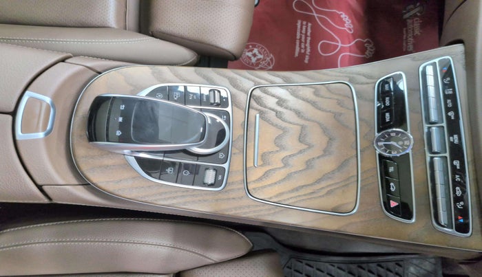 2020 Mercedes Benz E Class E 220 D, Diesel, Automatic, 34,805 km, Gear Lever