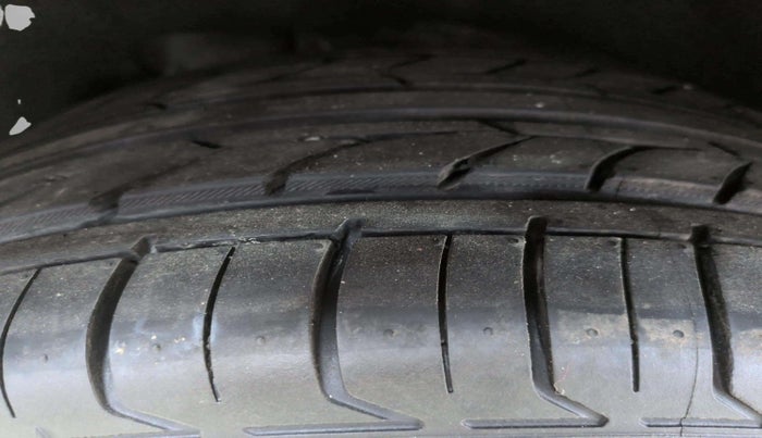 2020 Mercedes Benz E Class E 220 D, Diesel, Automatic, 34,805 km, Left Rear Tyre Tread