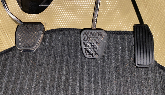 2017 Honda Brio S MT, Petrol, Manual, 86,036 km, Pedals