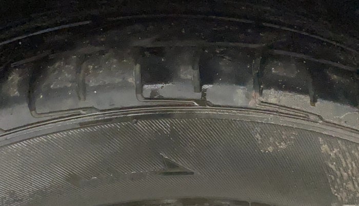 2016 Ford Ecosport TREND+ 1.0L ECOBOOST, Petrol, Manual, 1,49,070 km, Right Front Tyre Tread