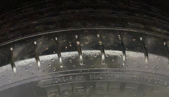 2016 Ford Ecosport TREND+ 1.0L ECOBOOST, Petrol, Manual, 1,49,070 km, Left Rear Tyre Tread