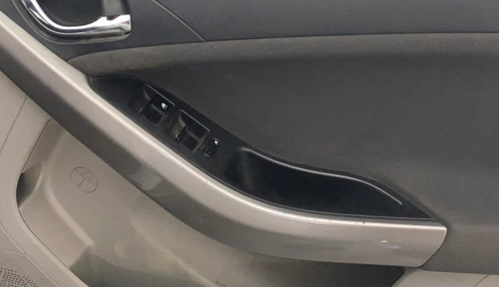 2019 Tata NEXON XZ PLUS DIESEL, Diesel, Manual, 1,26,225 km, Driver Side Door Panels Control