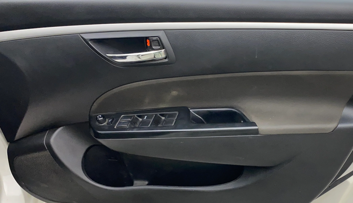 2016 Maruti Swift ZXI, Petrol, Manual, 1,05,195 km, Driver Side Door Panels Control