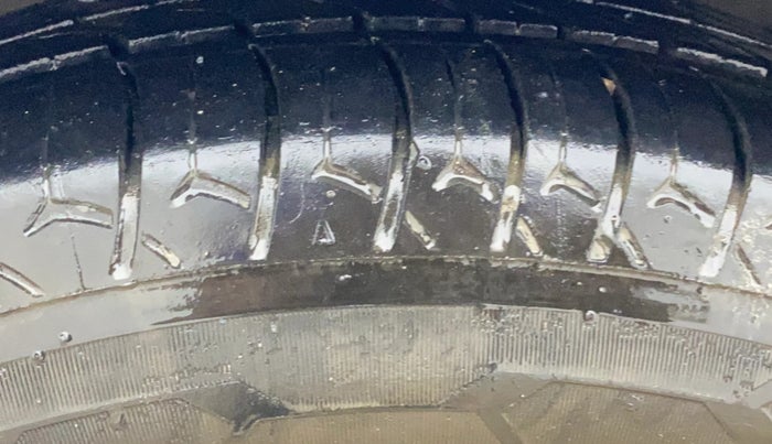 2018 Hyundai Xcent S 1.2, Petrol, Manual, 65,504 km, Left Front Tyre Tread