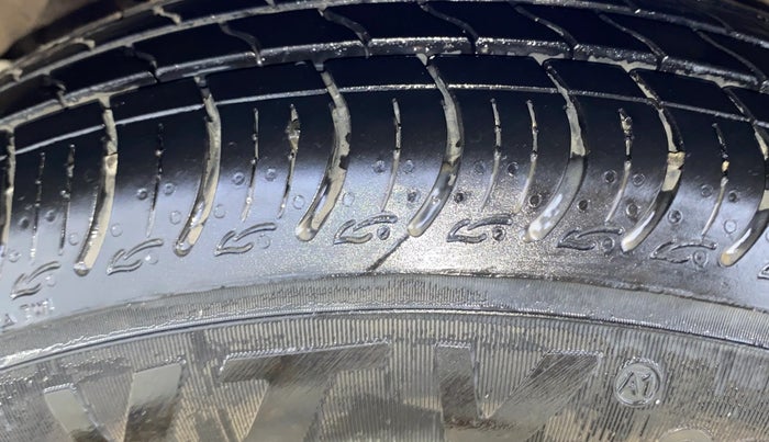 2014 Hyundai Xcent S (O) 1.2, Petrol, Manual, 49,491 km, Right Rear Tyre Tread