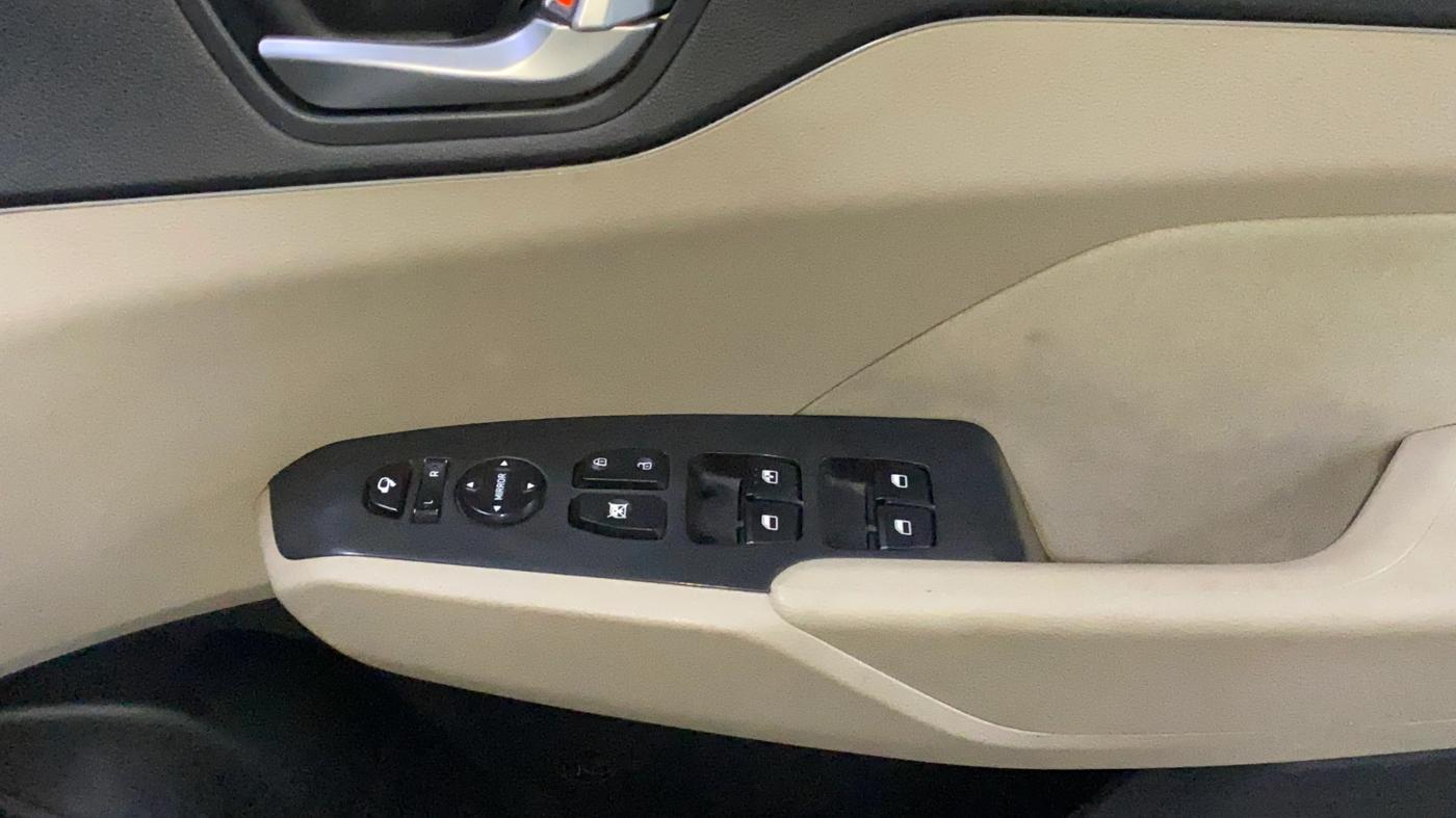 2020 Hyundai Verna SX 1.5 VTVT, Petrol, Manual, 56,514 km, Driver Side Door Panels Control