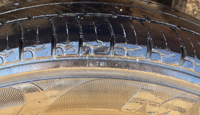 2017 Datsun Go T, Petrol, Manual, 81,608 km, Right Front Tyre Tread