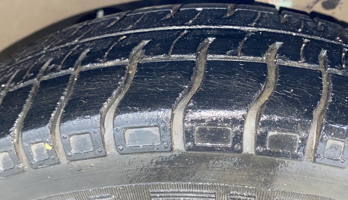 2018 Maruti Alto 800 LXI, Petrol, Manual, 23,787 km, Right Front Tyre Tread
