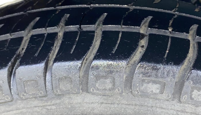 2018 Maruti Alto 800 LXI, Petrol, Manual, 23,787 km, Right Rear Tyre Tread