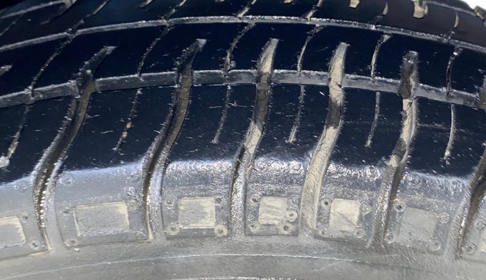 2018 Maruti Alto 800 LXI, Petrol, Manual, 23,787 km, Left Rear Tyre Tread