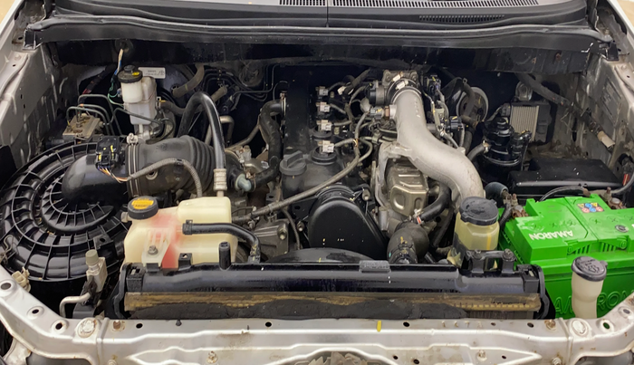 2014 Toyota Innova 2.5 GX 8 STR, Diesel, Manual, 73,319 km, Engine View