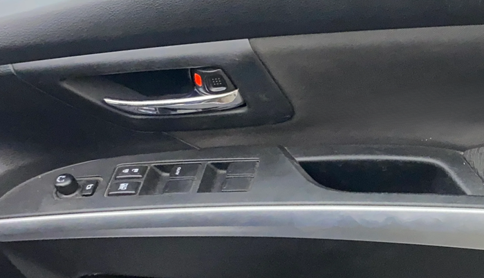 2021 Maruti S Cross ZETA 1.5, Petrol, Manual, 1,10,890 km, Driver Side Door Panels Control