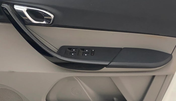 2017 Tata Tiago XZA PETROL, Petrol, Automatic, 68,190 km, Driver Side Door Panels Control