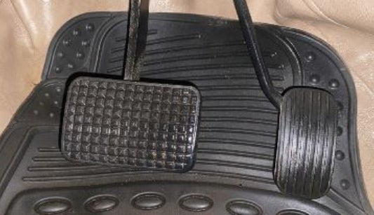 2017 Tata Tiago XZA PETROL, Petrol, Automatic, 68,190 km, Pedals