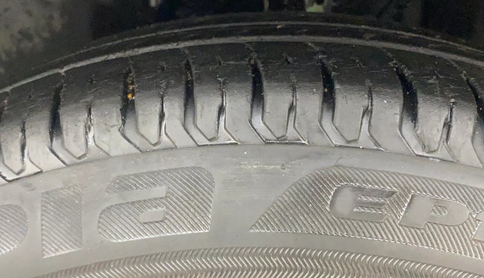 2021 Tata ALTROZ XE PETROL, Petrol, Manual, 30,527 km, Left Front Tyre Tread