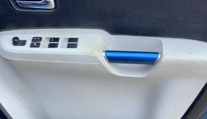 2018 Maruti IGNIS DELTA 1.2, Petrol, Manual, 1,33,362 km, Driver Side Door Panels Control