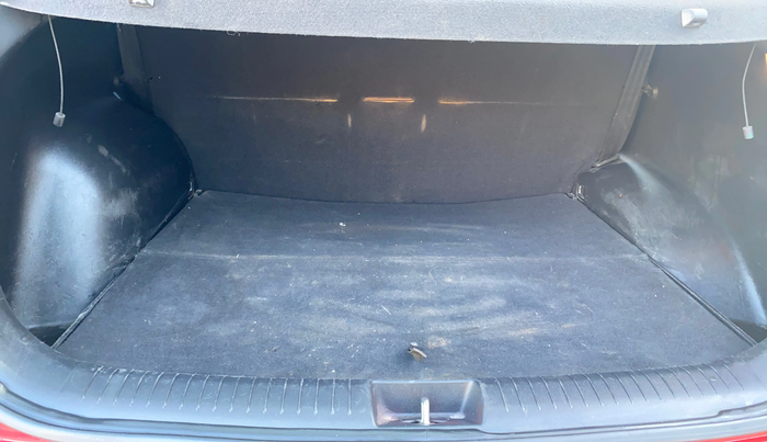 2015 Hyundai Creta S 1.6 PETROL, Petrol, Manual, 1,25,511 km, Boot Inside