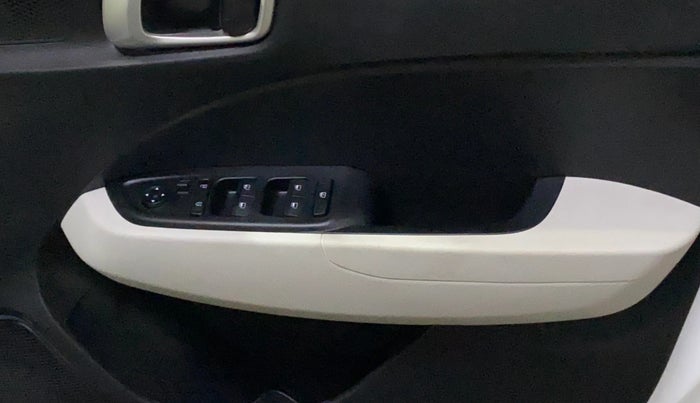 2024 Hyundai VENUE Executive 1.0 Turbo MT, Petrol, Manual, 8,305 km, Driver Side Door Panels Control