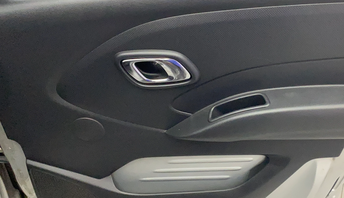 2018 Datsun Redi Go T(O) 1.0L LIMITED EDITION, Petrol, Manual, 85,956 km, Driver Side Door Panels Control