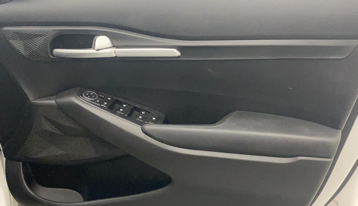 2020 KIA SELTOS HTK PLUS 1.5, Petrol, Manual, 45,841 km, Driver Side Door Panels Control