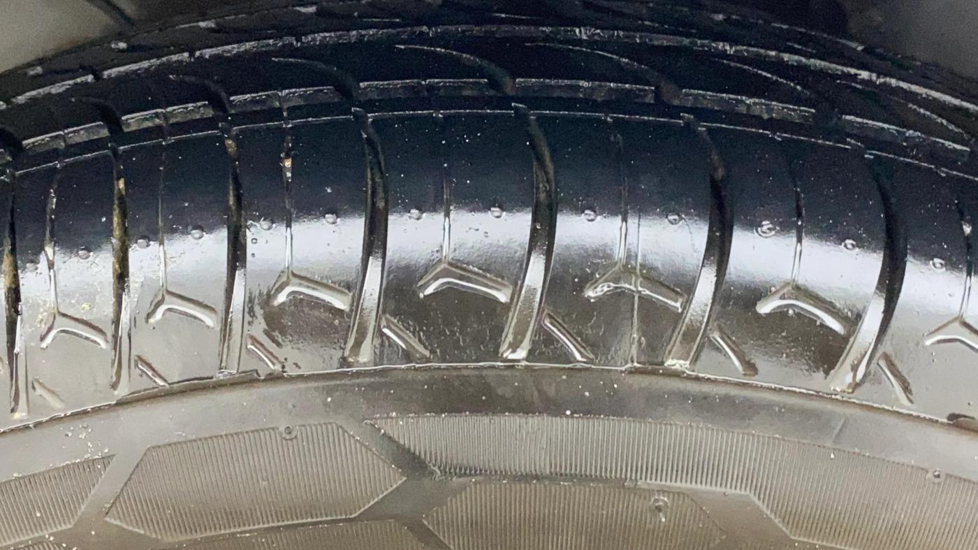 2021 Hyundai NEW SANTRO SPORTZ EXECUTIVE MT CNG, CNG, Manual, 79,736 km, Left Rear Tyre Tread