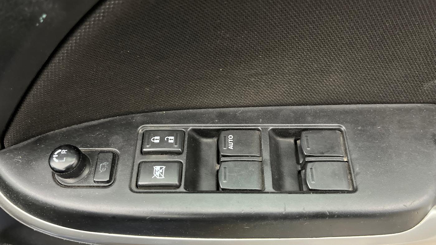 2018 Maruti Baleno ALPHA PETROL 1.2, Petrol, Manual, 42,016 km, Driver Side Door Panels Control